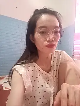 Snapshot of Lyly999 chatting on 8, 10, 2025 Lyly999 online show from 8, 10, 2025