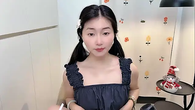 Snapshot of Rosalind_xixi chatting on 28, 4, 2026 Rosalind xixi online show from 28, 4, 2026