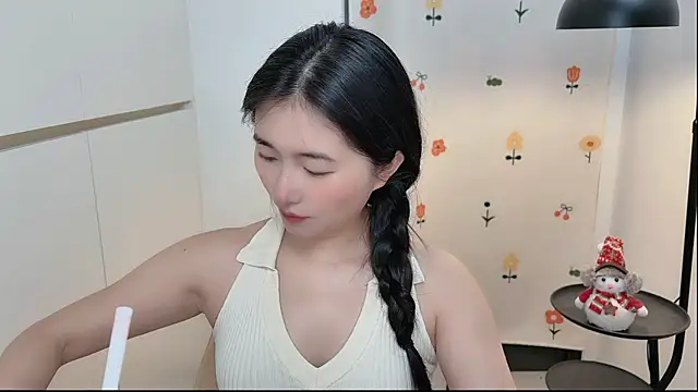 Snapshot of Rosalind_xixi chatting on 12, 5, 2026 Rosalind xixi online show from 12, 5, 2026
