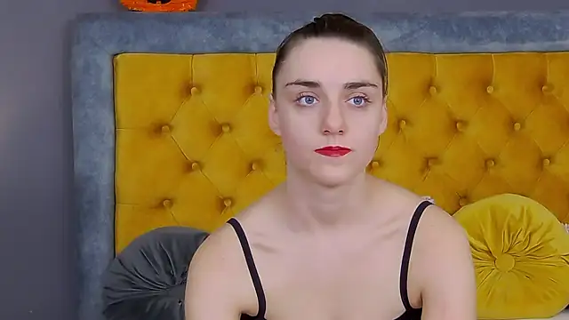 Jessica White  online show from 5, 11, 2025