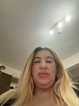 Snapshot of TheeaBlanco chatting on 10, 5, 2026 TheeaBlanco online show from 10, 5, 2026