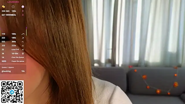 KristiGroune online show from 8, 11, 2025