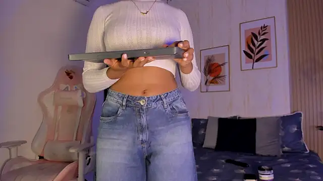 Ayleen Dunkan online show from 25, 10, 2025