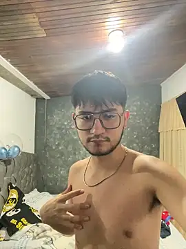 Snapshot of DanteRushh chatting on 12, 10, 2025 DanteRushh online show from 12, 10, 2025