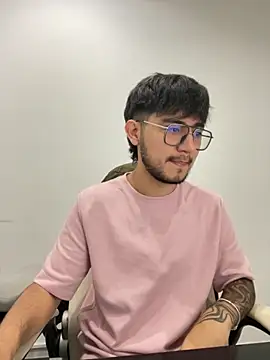 Snapshot of DanteRushh chatting on 15, 10, 2025 DanteRushh online show from 15, 10, 2025