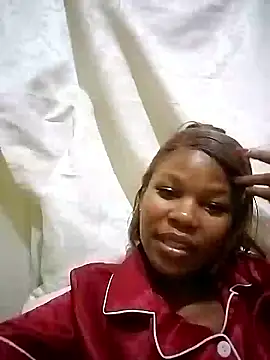 Seductive Yellow Titties online show from 11, 1, 2026