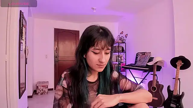 Snapshot of atenea_dragon__ chatting on 13, 7, 2026 atenea dragon online show from 13, 7, 2026