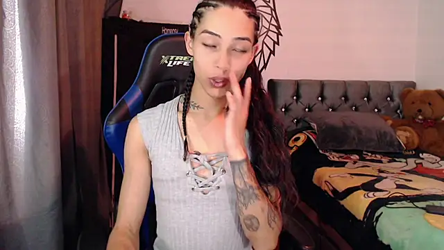 Sweet-Cris online show from 9, 10, 2025