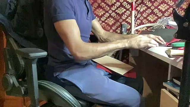 JUSTFORRICH online show from 4, 12, 2025