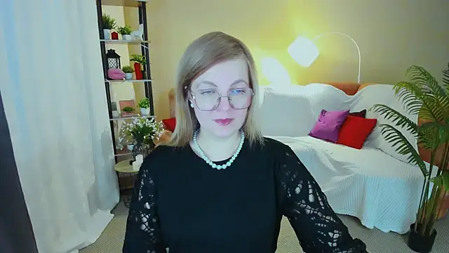 YourUniverser online show from 2, 3, 2026