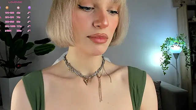 Snapshot of Ice_Strawberry chatting on 18, 1, 2026 Ice Strawberry online show from 18, 1, 2026