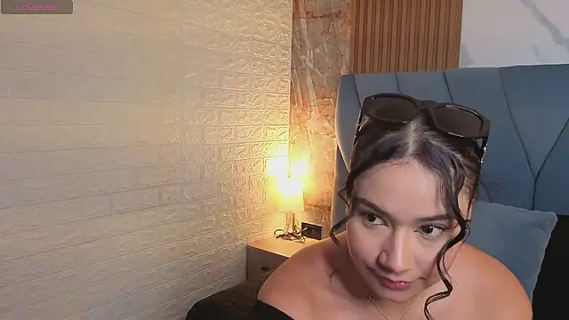 nathalia koch  online show from 4, 4, 2026