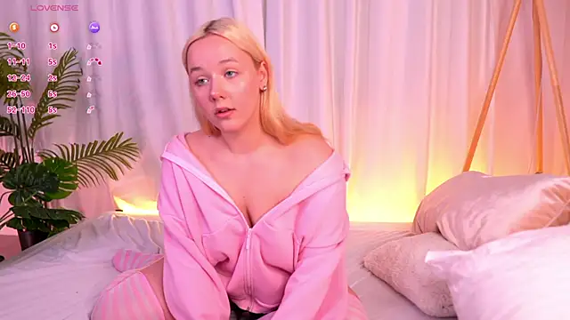 MissBunnyDoll online show from 25, 4, 2026