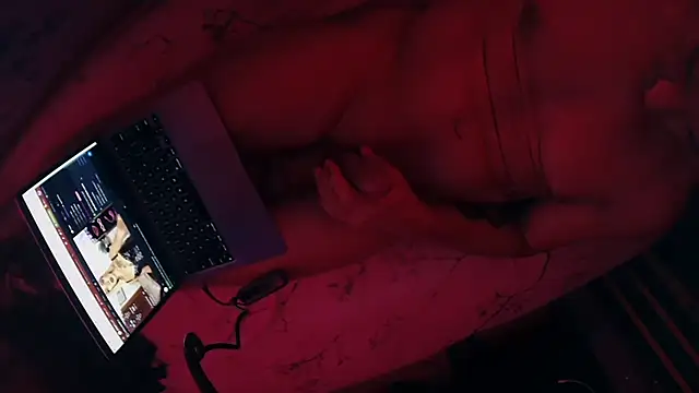 Magnum Mace online show from 11, 3, 2026