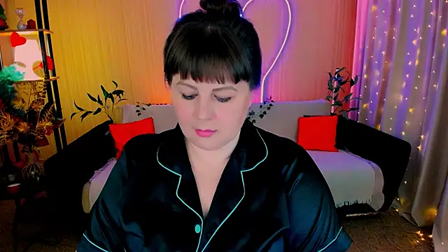 CrystaalStaar online show from 10, 4, 2026