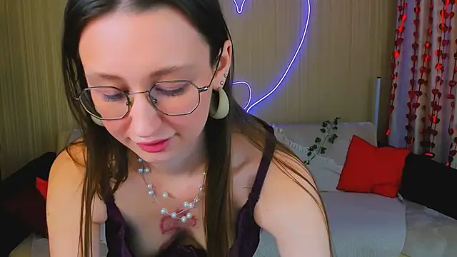 YourLovellyStory online show from 8, 3, 2026