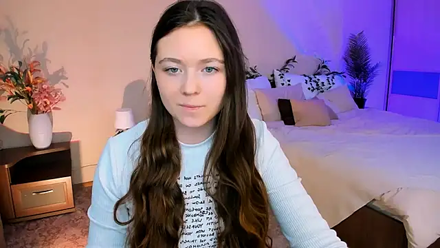 AlluringLookk online show from 10, 9, 2025