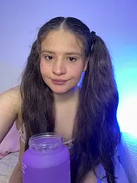 Emilyybennet  online show from 18, 3, 2026