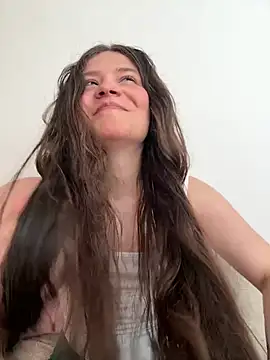Snapshot of Emilyybennet_ chatting on 24, 5, 2026 Emilyybennet online show from 24, 5, 2026