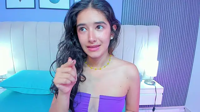 Snapshot of Ivy_petit chatting on 16, 7, 2026 Ivy petit online show from 16, 7, 2026