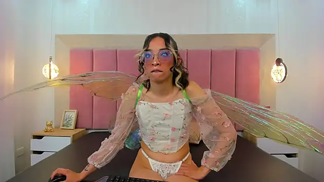 Emilia Bons online show from 24, 10, 2025
