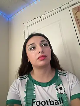 Snapshot of CharmingMaddie chatting on 8, 2, 2026 CharmingMaddie online show from 8, 2, 2026