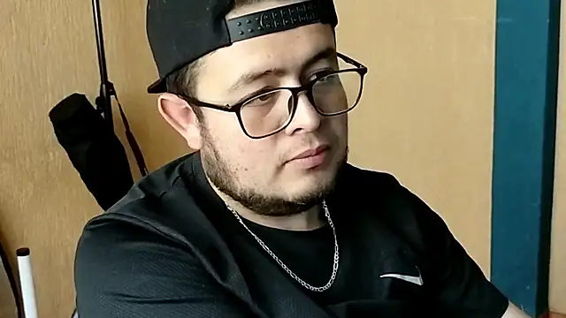 Snapshot of Esteban_wolf chatting on 22, 2, 2026 Esteban wolf online show from 22, 2, 2026