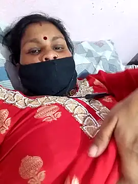 Snapshot of Love-pari077 chatting on 5, 4, 2026 Love-pari077 online show from 5, 4, 2026