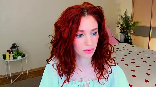 ChristinaConteeree online show from 26, 6, 2026