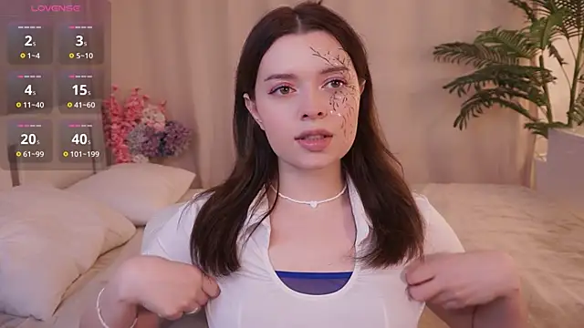 Snapshot of BlissHey chatting on 27, 10, 2025 BlissHey online show from 27, 10, 2025