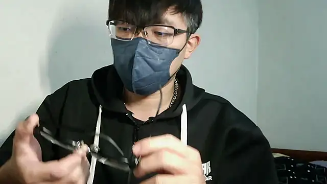 Snapshot of bigbb101011 chatting on 15, 3, 2026 bigbb101011 online show from 15, 3, 2026