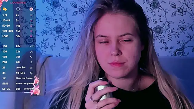 Snapshot of AngelAnty chatting on 1, 2, 2026 AngelAnty online show from 1, 2, 2026