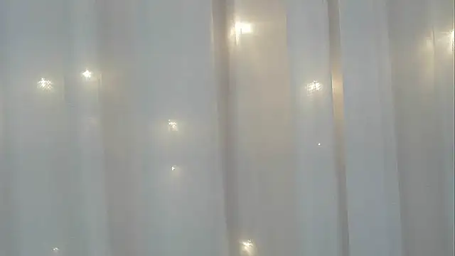 Snapshot of angelainparis28 chatting on 15, 10, 2025 angelainparis28 online show from 15, 10, 2025