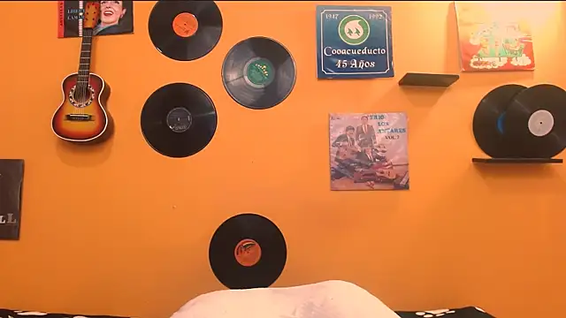 meisevil77 online show from 23, 12, 2025