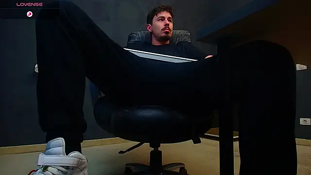 EnzoRace online show from 7, 11, 2025