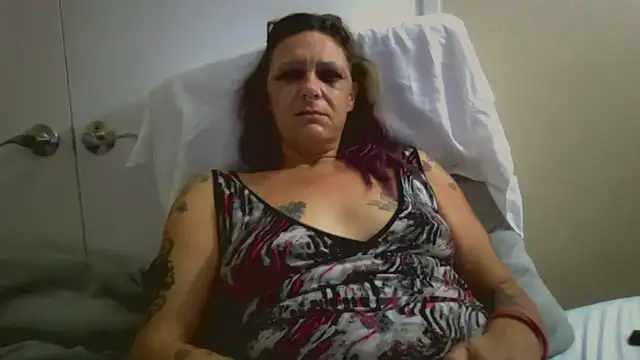 SparklesB1tch online show from 10, 9, 2025