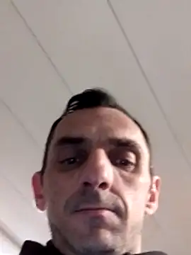 hotmen83 online show from 15, 3, 2026