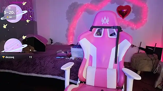 larah uwu online show from 13, 2, 2026