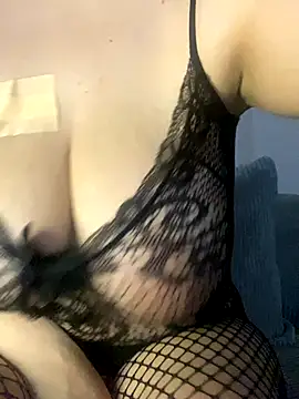 emiliafrancaise online show from 13, 10, 2025