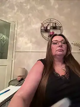 BuxomKitty BBW online show from 11, 4, 2026