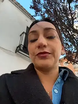 Ninabigtitied online show from 21, 11, 2025