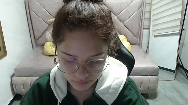 Velvet Moon V online show from 16, 12, 2025