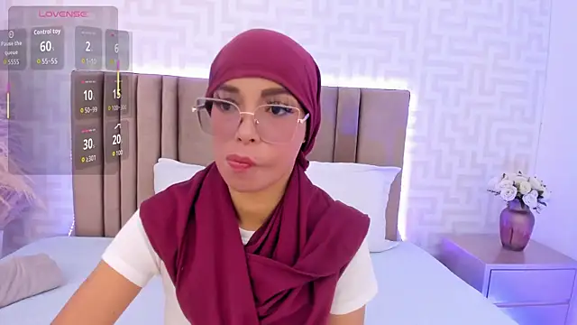 Snapshot of naishaa_ chatting on 7, 7, 2026 naishaa online show from 7, 7, 2026