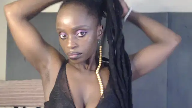 Snapshot of Jah-Queen chatting on 25, 9, 2025 Jah-Queen online show from 25, 9, 2025