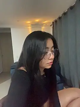 Snapshot of Lily_June chatting on 14, 10, 2025 Lily June online show from 14, 10, 2025