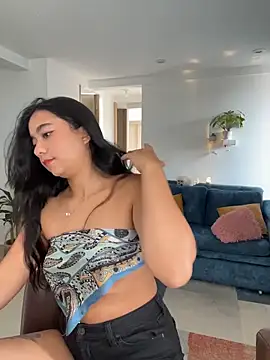 Snapshot of Lily_June chatting on 16, 10, 2025 Lily June online show from 16, 10, 2025