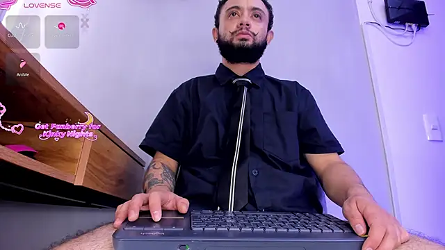 Noah devil  online show from 19, 12, 2025