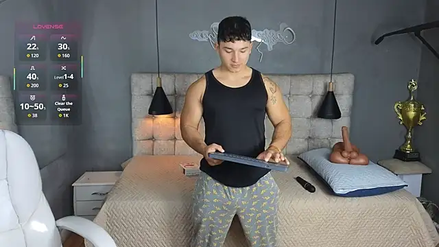 Horny nick18 online show from 27, 10, 2025