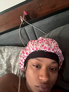 Snapshot of PrettyBabriexox chatting on 4, 11, 2025 PrettyBabriexox online show from 4, 11, 2025