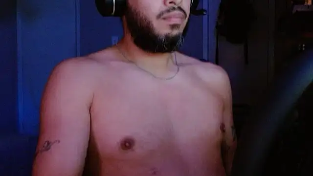 Snapshot of daddysgoodgrl215 chatting on 28, 9, 2025 daddysgoodgrl215 online show from 28, 9, 2025